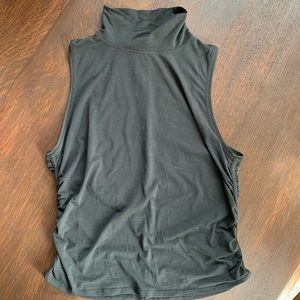 Lululemon mock neck tank